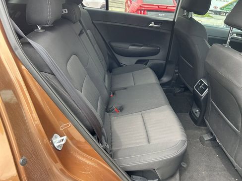 Used 2019 Kia Sportage LX AWD/4WD image 17