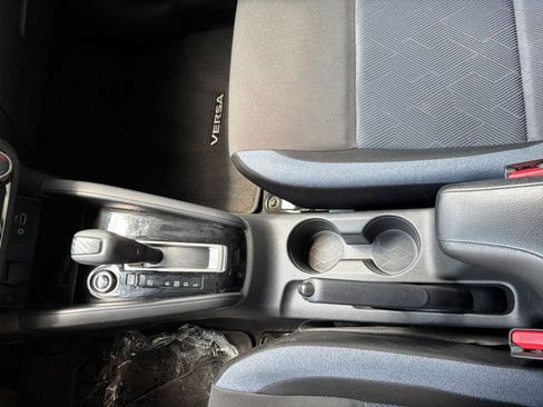 Used 2025 Nissan Versa SV FWD image 38