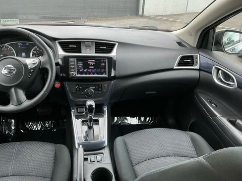 Used 2019 Nissan Sentra SR w/ Exterior Package FWD image 16
