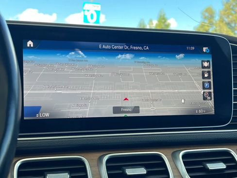 Used 2021 Mercedes-Benz GLE 350 w/ Premium Package image 19