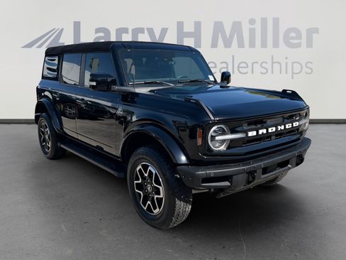 Used 2024 Ford Bronco Outer Banks AWD/4WD image 7