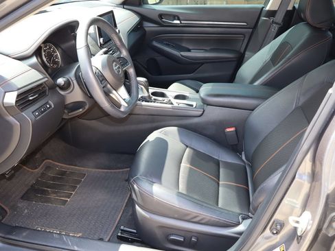 Used 2020 Nissan Altima 2.5 SR FWD image 15