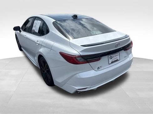 Used 2025 Toyota Camry XSE FWD image 3