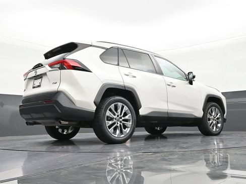 Used 2022 Toyota RAV4 XLE Premium FWD image 25