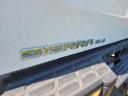 Used 2012 GMC Sierra 1500 SLE w/ Power Tech Package AWD/4WD image 8