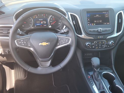Used 2023 Chevrolet Equinox LT FWD image 27