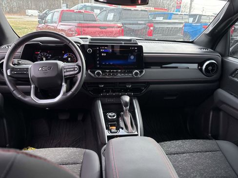 Used 2024 Chevrolet Colorado Z71 w/ Z71 Convenience Package 2 image 8