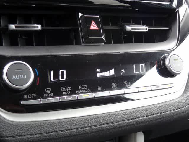 Certified 2025 Toyota Corolla Cross XLE FWD image 27