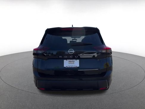 Used 2025 Nissan Rogue SV FWD image 12