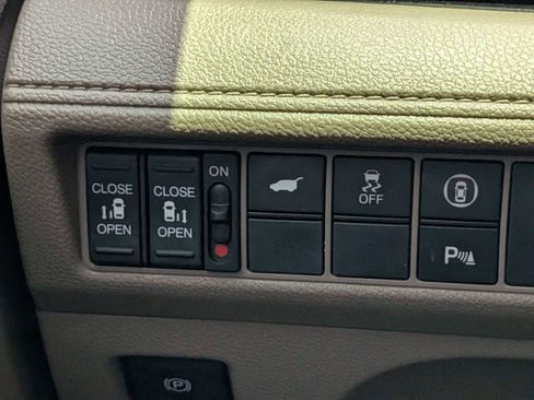Used 2022 Honda Odyssey Elite image 25