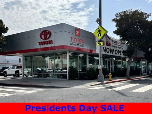 Used 2025 Toyota Tundra Limited image 30