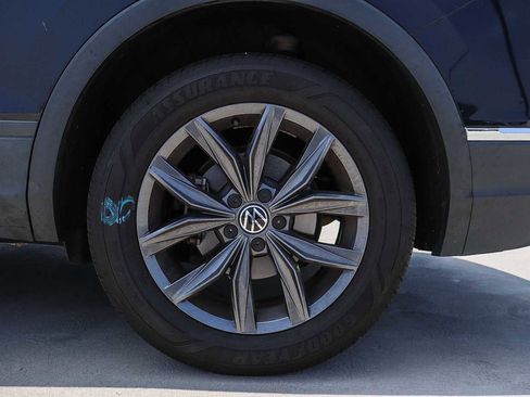 Certified 2023 Volkswagen Tiguan SE FWD image 10