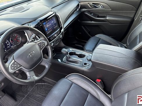 Certified 2023 Chevrolet Traverse Premier w/ Redline Edition AWD/4WD image 10