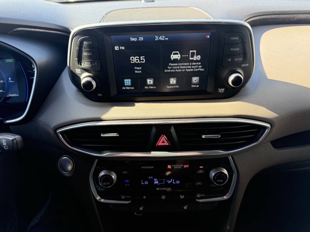 Used 2020 Hyundai Santa Fe SEL w/ Convenience + Premium Package FWD image 28