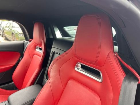 Used 2019 Jaguar F-TYPE Convertible RWD image 15