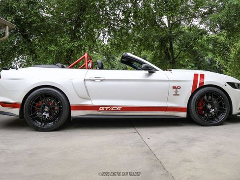 Used 2017 Ford Mustang GT Premium w/ Equipment Group 401A RWD image 9