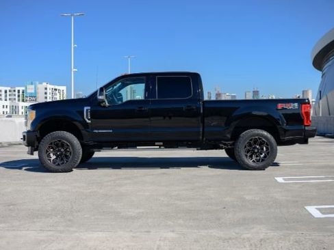 Used 2017 Ford F250 Lariat w/ Lariat Ultimate Package image 2