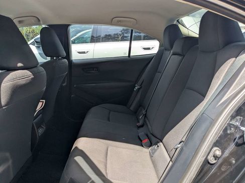 Used 2025 Toyota Corolla LE FWD image 10