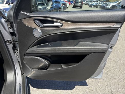 Used 2018 Alfa Romeo Stelvio Ti AWD/4WD image 21