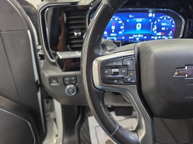 Used 2022 Chevrolet Silverado 1500 LT Trail Boss w/ Convenience Package II AWD/4WD image 16