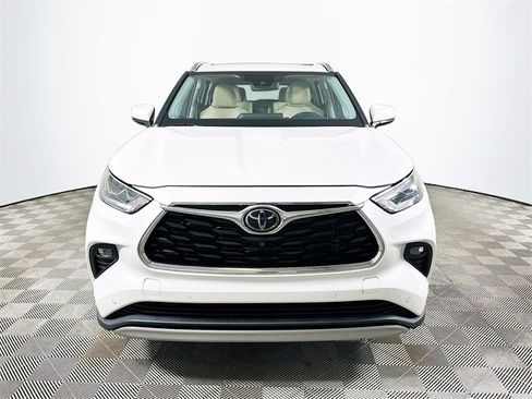 Used 2021 Toyota Highlander Platinum image 8