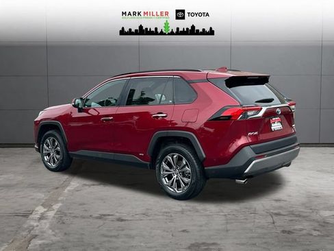 Used 2022 Toyota RAV4 Limited AWD/4WD image 3