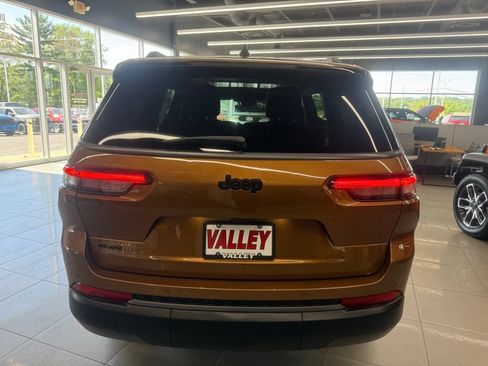 New 2026 Jeep Grand Cherokee L Limited AWD/4WD image 4