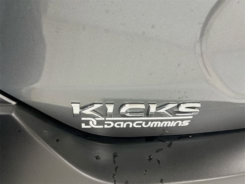 Used 2020 Nissan Kicks SR image 25