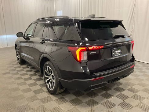 Used 2025 Ford Explorer ST-Line image 4