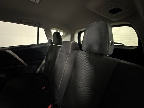 Used 2018 Toyota RAV4 LE FWD image 26