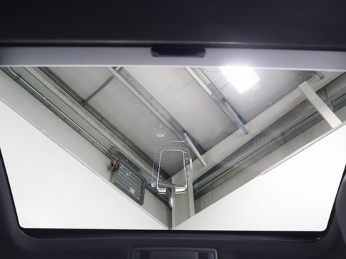 Used 2023 Volkswagen Arteon SEL image 25