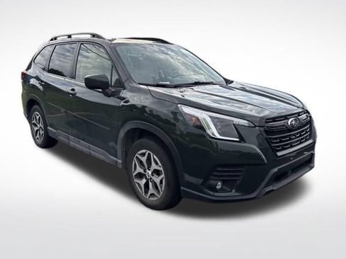 Used 2024 Subaru Forester Premium AWD/4WD image 2