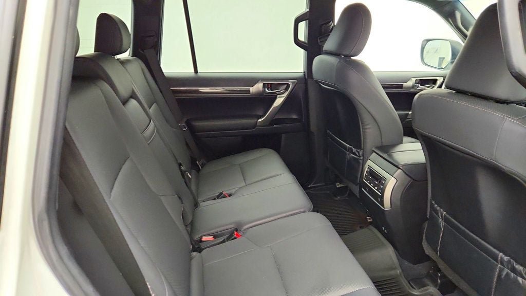 Used 2023 Lexus GX 460 Premium w/ Premium Package AWD/4WD image 24