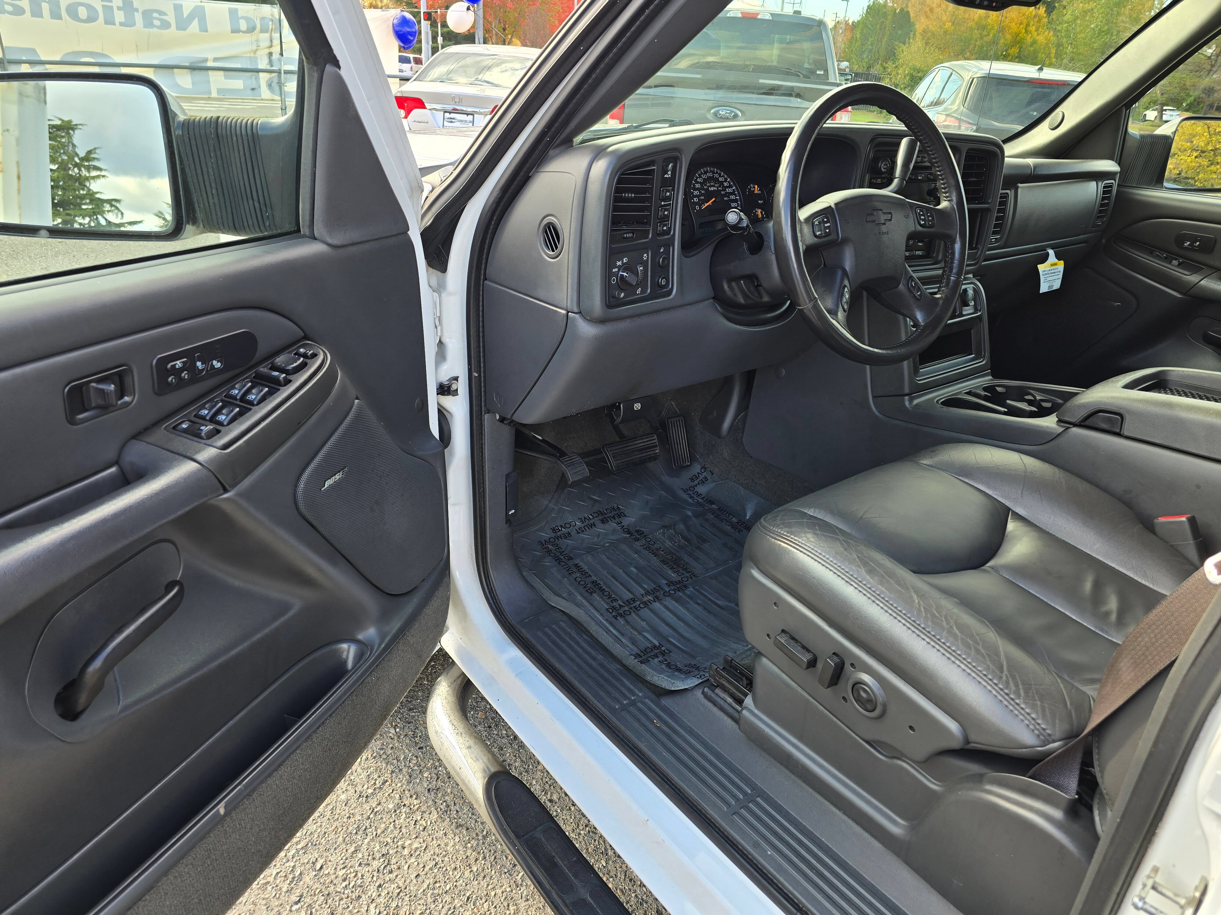 Used 2005 Chevrolet Silverado 2500 LT w/ Heavy-Duty Power Package AWD/4WD image 20