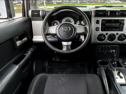 Used 2007 Toyota FJ Cruiser 2WD image 17