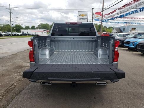 New 2026 Chevrolet Silverado 1500 LTZ w/ LTZ Premium Package AWD/4WD image 9