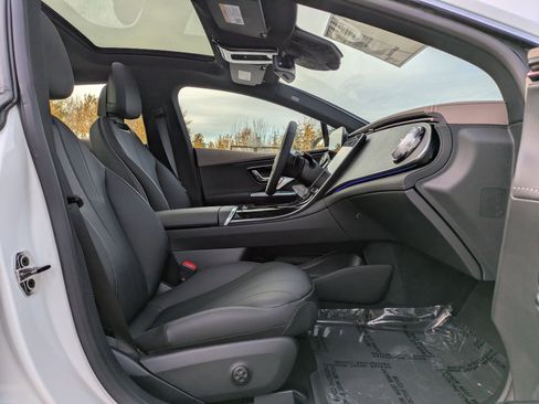 Certified 2026 Mercedes-Benz EQE 320 4MATIC Sedan image 22