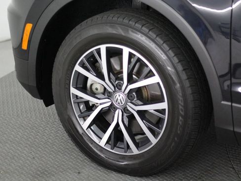 Used 2020 Volkswagen Tiguan SE FWD image 56