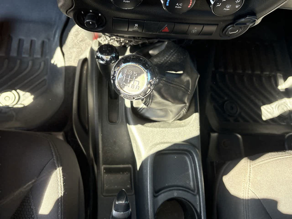 Used 2017 Jeep Wrangler Unlimited Sport AWD/4WD image 21