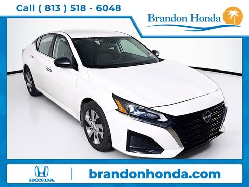 Used 2024 Nissan Altima 2.5 S FWD image 1