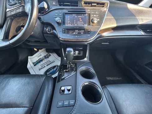 Used 2018 Toyota Avalon XLE FWD image 11