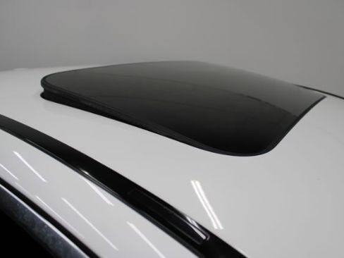 Used 2018 Mercedes-Benz E 300 4MATIC w/ Premium 1 Package image 30