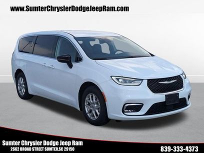 Used 2024 Chrysler Pacifica Touring-L