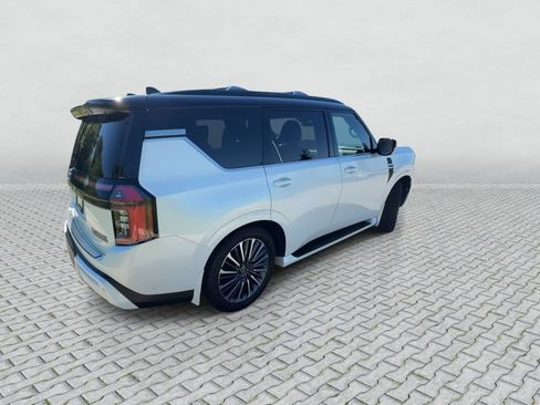 Certified 2025 Nissan Armada Platinum Reserve AWD/4WD image 8