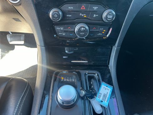 Used 2022 Chrysler 300 S image 32