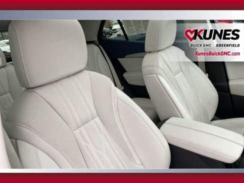 New 2025 Buick Envision Avenir image 45