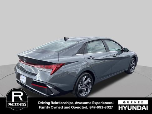 Used 2026 Hyundai Elantra Limited FWD image 10
