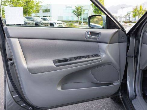 Used 2005 Toyota Camry LE FWD image 23