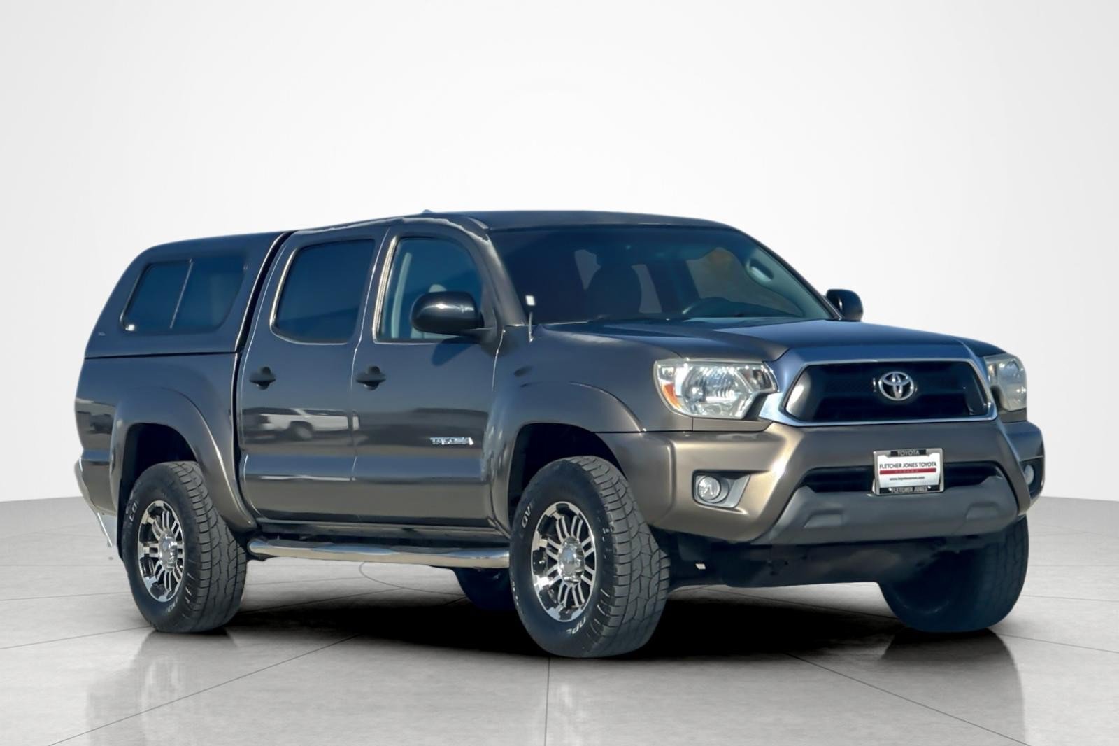 Used 2014 Toyota Tacoma PreRunner w/ SR5 Package RWD image 7