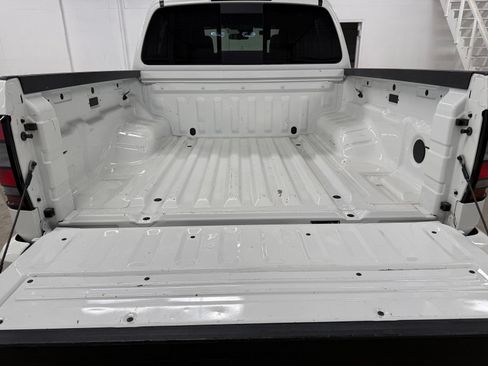 Used 2023 Nissan Frontier PRO-4X w/ Tow Package AWD/4WD image 10